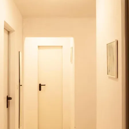 Peachy House Apartment